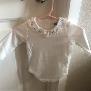 FLORAL RUFFLE COLLAR BODYSUIT